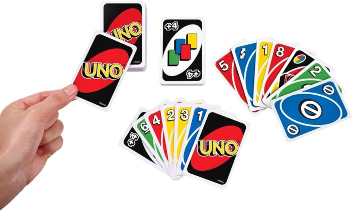 Mattel Games UNO, Classic Card Game for Kids and Adults for Family Game Night, Use as a Travel Game or Engaging Gift for Kids, 2 to 10 Players, Ages 7 and Up - Image 4